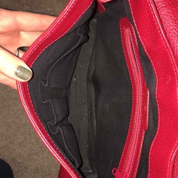 Gorgeous Red Leather Ghurka Crossbody Shoulder Bag - Picture 5 of 5